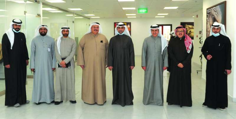 
روح الدين والجاسم والسليماني والوفد المرافق للوزير