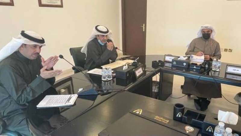 جانب من اجتماع اللجنة الفنية