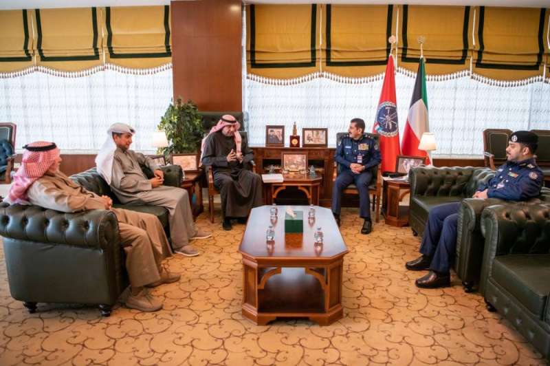 الفريق المكراد يستقبل رئيس وأعضاء جمعية الضباط المتقاعدين  