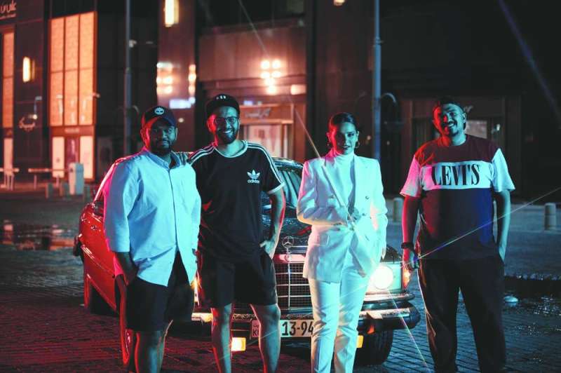 
شاهين البابطين مع حنين حسين وعلي بوغيث والمخرج جاسم الحربان
