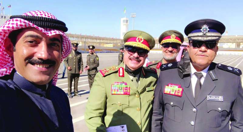 البرجس والرفاعي وآمر القوة البشرية اللواء ركن خالد الكندري والزميل نايف كريم