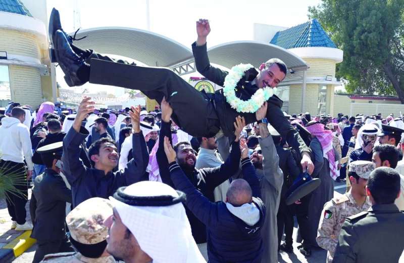 إلى الأعلى بعد التخرج