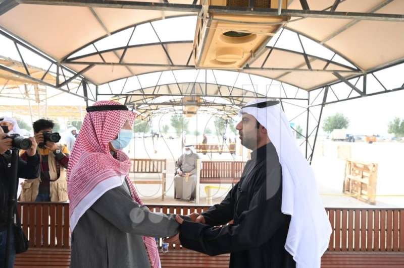 وزير الإعلام معزيا بالراحل صالح العجيري