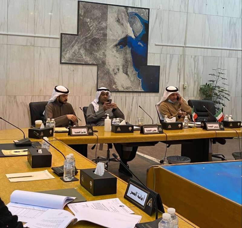 اجتماع اللجنة القانونية والمالية