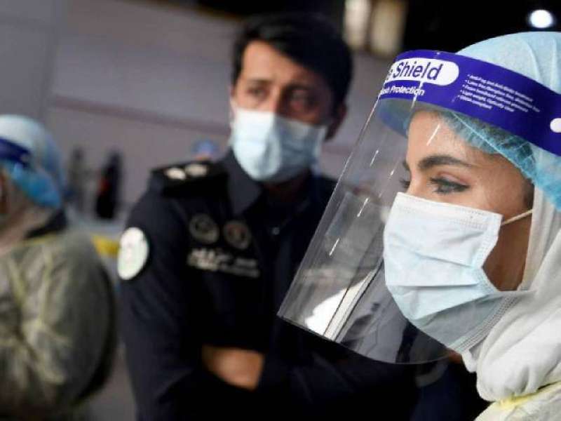 الصفوف الأمامية 