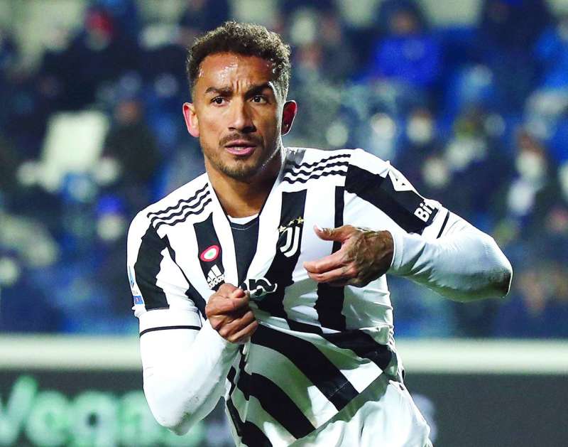 دانيلو محتفلاً بهدفه في مرمى أتالانتا (رويترز)