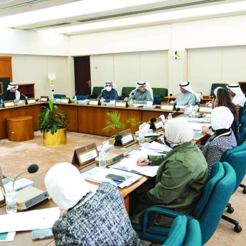 من اجتماع «اللجنة المالية» بحضور الوزير الرشيد
