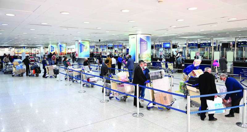 انسيابية في حركة المسافرين رغم الزحام
