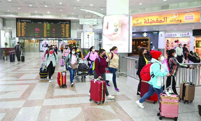 عاملات منزليات