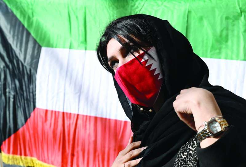 مواطنة بحرينية مشاركة في الاحتفالية 