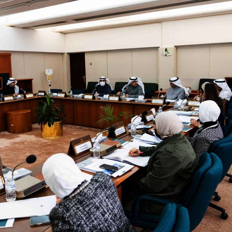 اللجنة المالية البرلمانية في اجتماع سابق