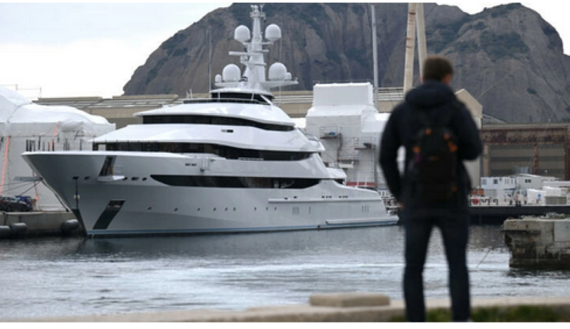 باريس تصادر يخت «أموري فيرو» (أ ف ب)