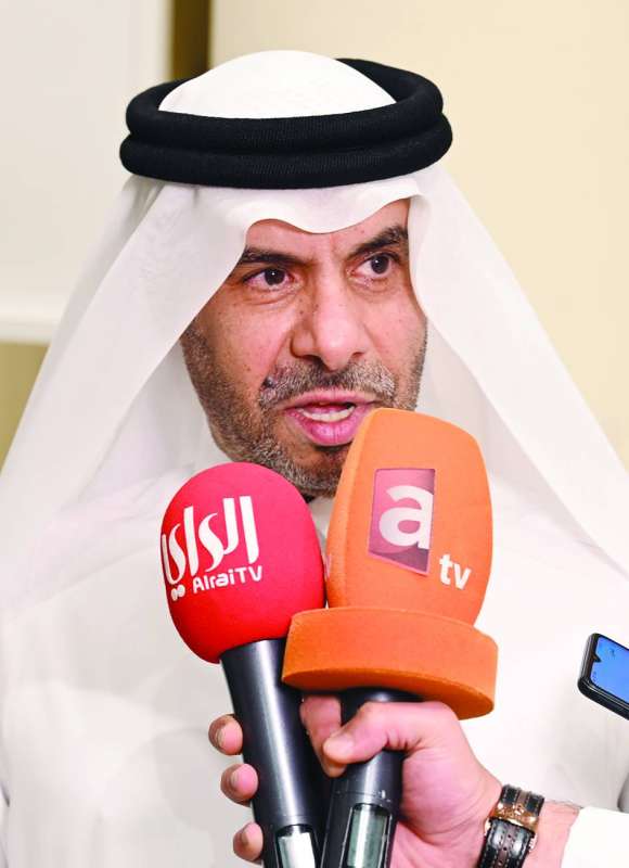 
السفير القطري علي آل محمود متحدثاً