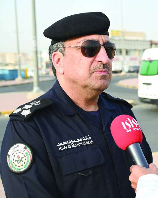 العميد خالد محمود متحدثاً لـ«الراي» (تصوير نايف العقلة)