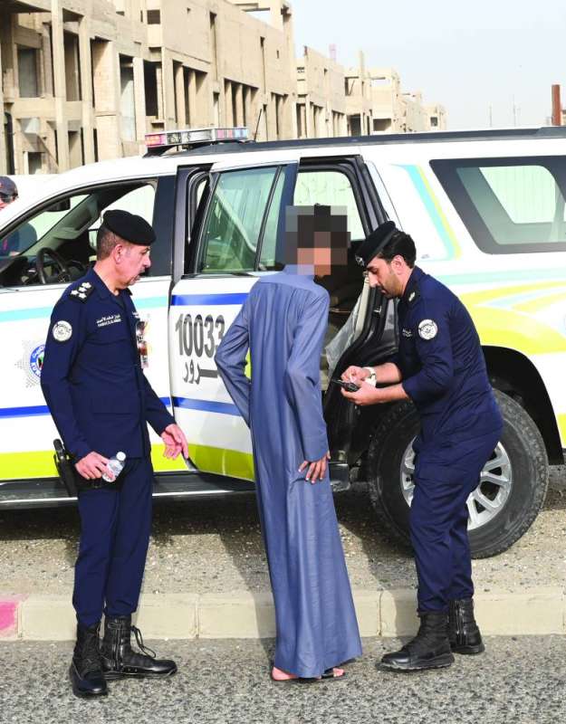 
ضبط أحد الأحداث يقود مركبة بلا رخصة 	