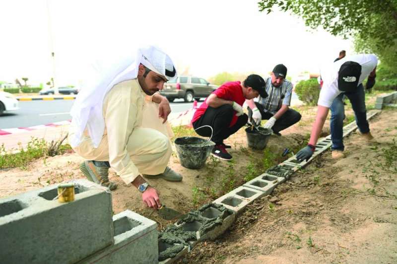عدد من المشاركين في الفعالية 