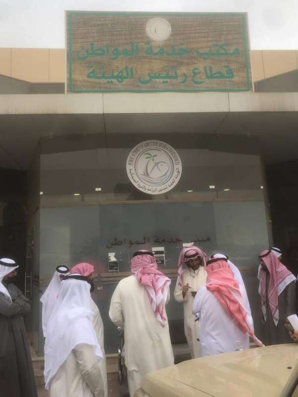 اعتصام المربين بسبب… الشوار 
 