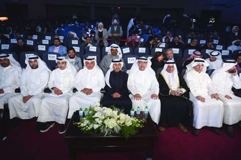 
الموسى والربيع والأنصاري والعنزي في مقدم الحضور