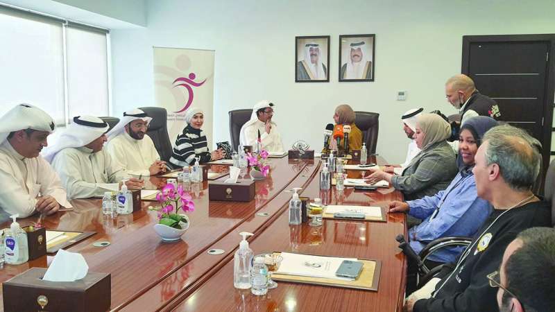 قياديو الهيئة والنادي بحضور انتصار المحمد
