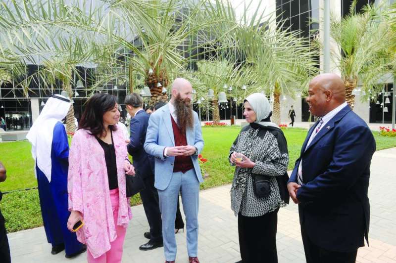 الغانم متحدثة للقائم بالأعمال الأميركي وعدد من الضيوف