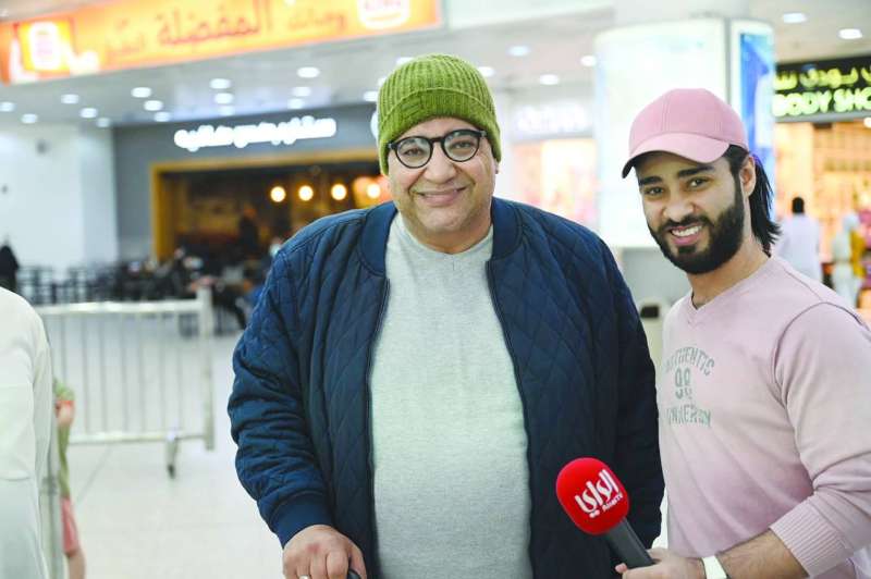 
بيومي فؤاد مع الزميل علاء محمود