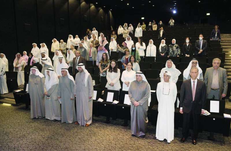 حضور ثقافي وإعلامي مميز في اليوم لأول للندوات