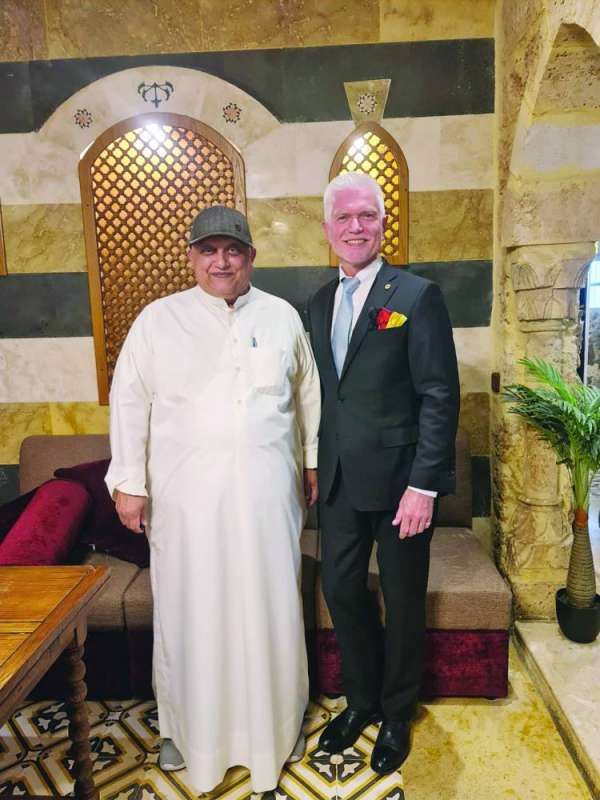
السفير موبس والزميل خالد الشرقاوي