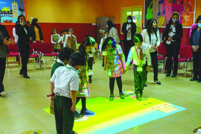 الأرضية التفاعلية... انتقال التعليم من التقليدي إلى الإلكتروني
