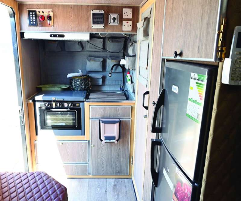 إحدى المركبات من الداخل 	 