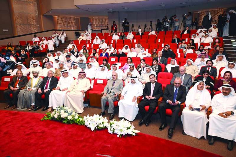 
عدد من السفراء في مقدم الحضور خلال الحفل 	(تصوير أسعد عبدالله)
