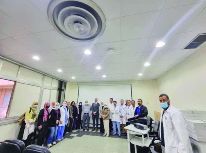 
كوادر «الجلدية» في «العدان» في لقطة جماعية بعد اجتماع لهم
