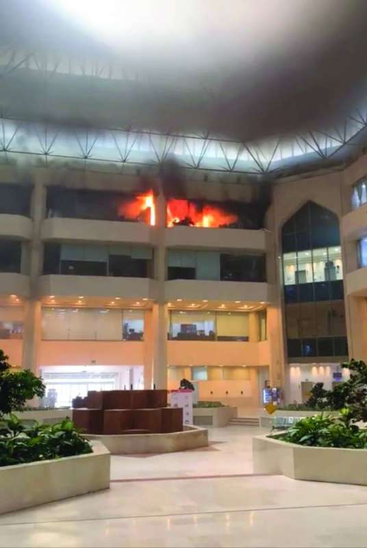 
حريق محدود في الطابق الثالث لمبنى «الكهرباء» الرئيسي
