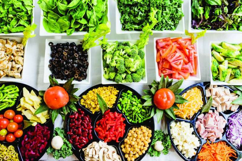 الإكثار من الخضراوات والابتعاد عن الأطعمة الغنية بالدهون تجنباً لمشكلات الجهاز الهضمي في رمضان
