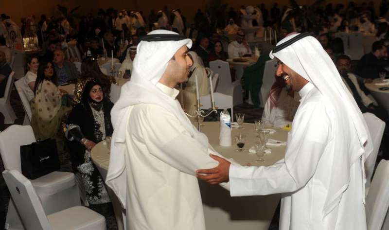 تبادل التهاني بالشهر الفضيل