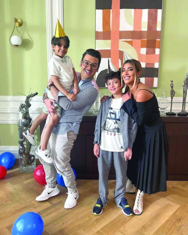 
عمار مع أحمد إيراج وليلى عبدالله
