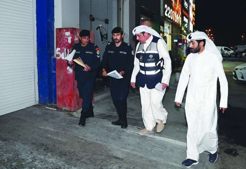 «الراي» ترافق رجال الحملة المشتركة في العارضية الصناعية
