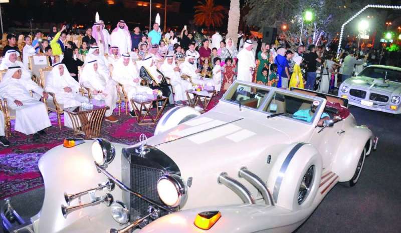 عرض سيارات كلاسيكية
