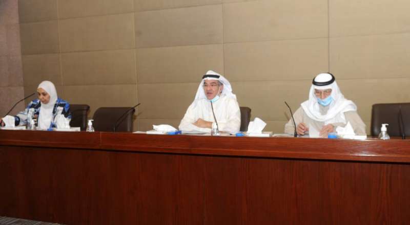 الراشد مُترئّساً الجمعية العمومية