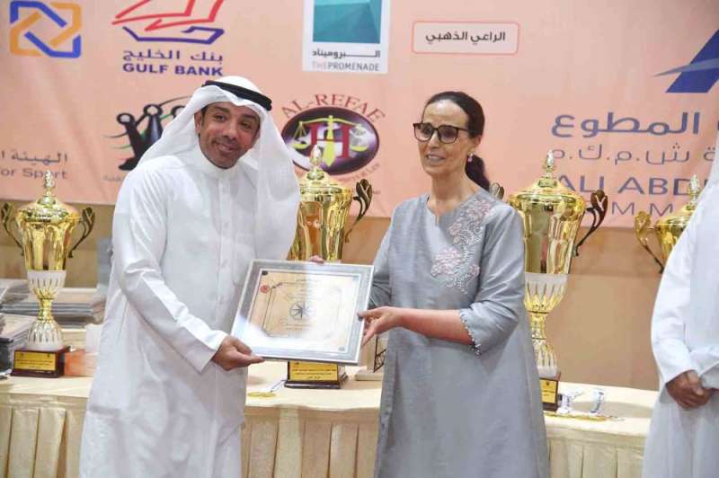 الشيخة أمثال الأحمد مكرمة أحد المشاركين
