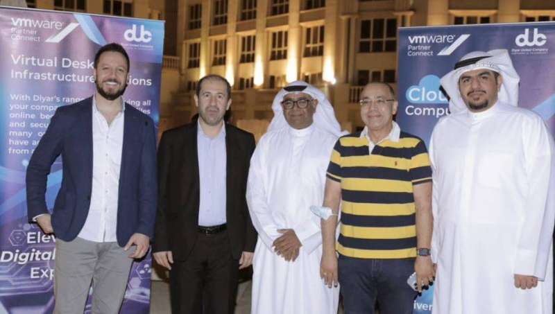 عيسى والشامي وبدر وغريب والنكاس