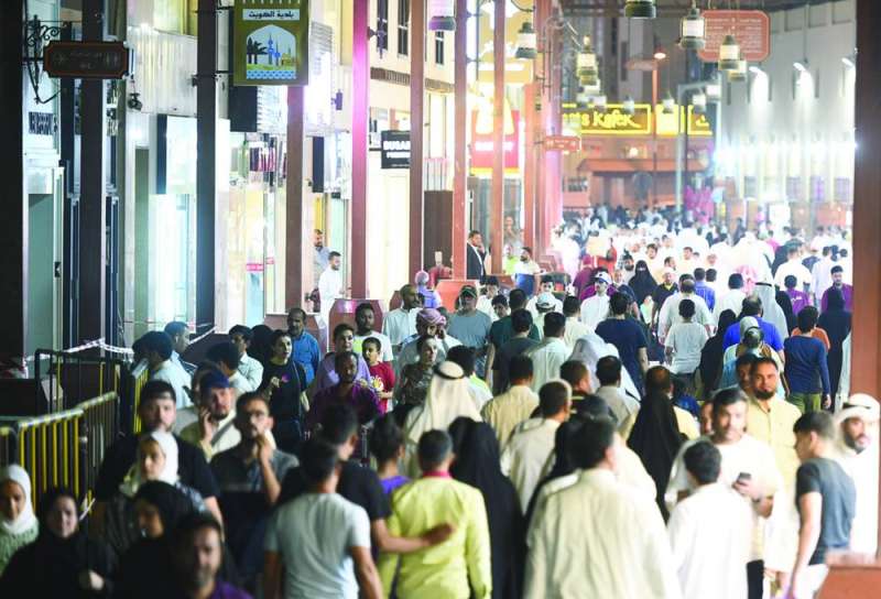 
زحمة في شارع الغربللي في أسواق المباركية 	(تصوير أسعد عبدالله)
