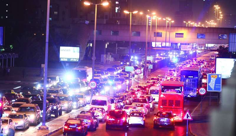 
فترة المساء ذروة الاختناقات المرورية 	(تصوير نايف العقلة)