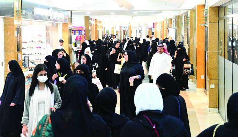 
زحمة في مجمع أوتاد في الجهراء
