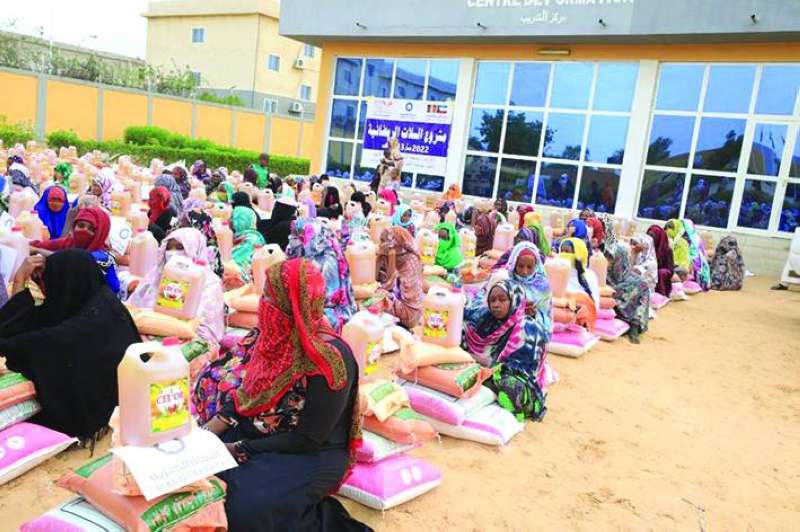 جانب من مساعدات «النجاة» في إحدى الدول الأفريقية 