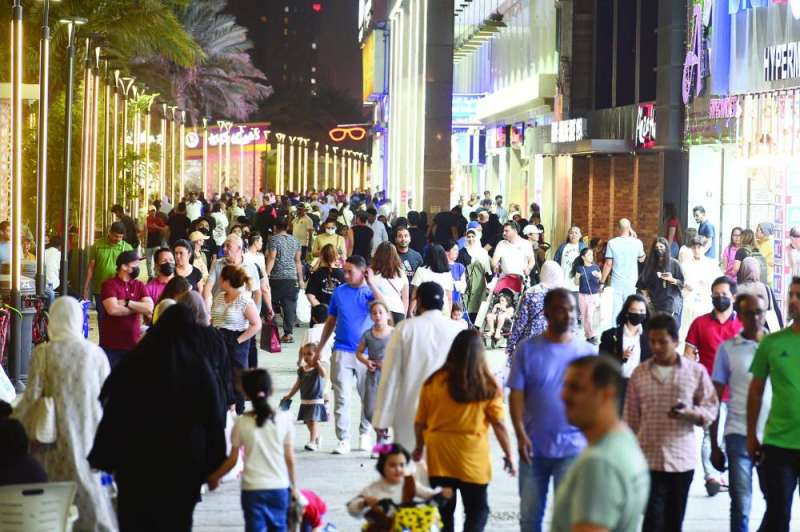 عادت الزحمة للأسواق مع اقتراب العيد
