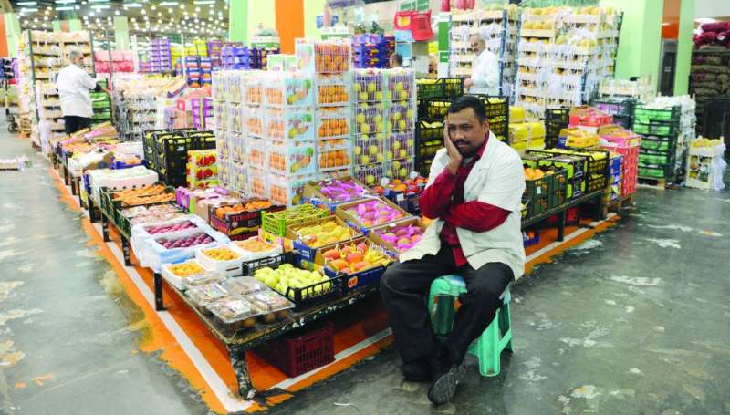 إقبال ضعيف في العشر الأواخر من رمضان (تصوير سعود سالم)