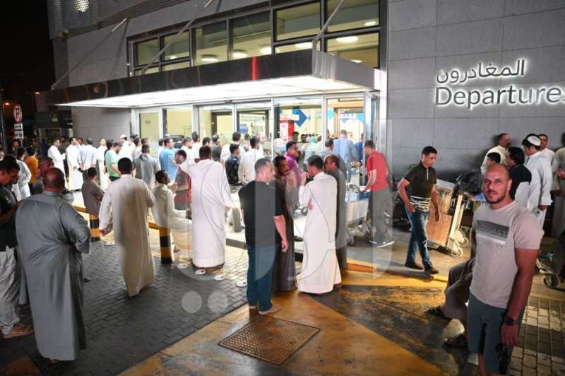ازدحام في حركة المغادرة بمطار الكويت 