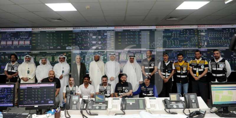 الوزير الموسى مع العاملين 