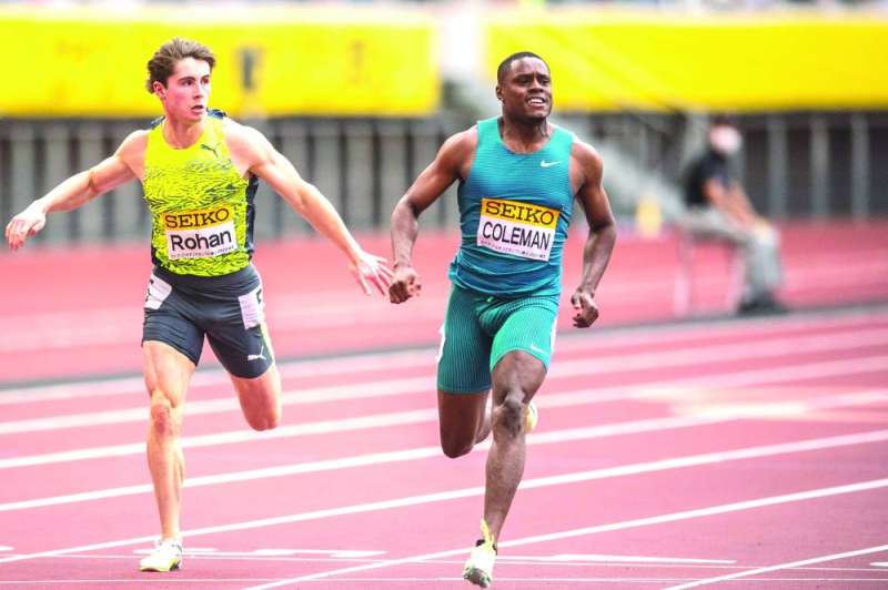 كريستيان كولمان منهياً السباق أمام روهان براونينغ (أ ف ب)