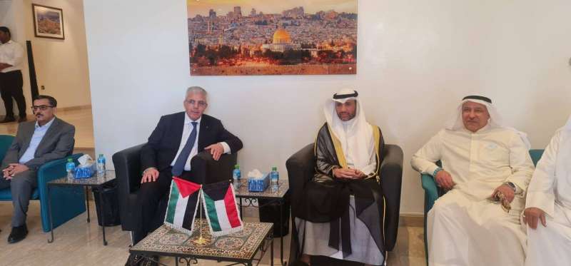 الغانم والسفير الفلسطيني